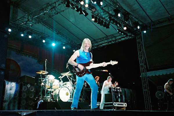 D.P. Live Singapore 2002