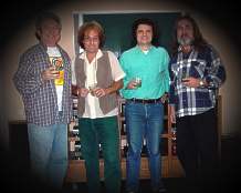 An ordinary music group EBAO Pages