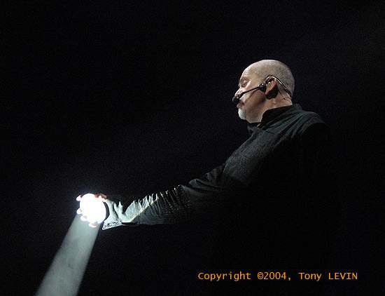 Peter Gabriel Photo by Tony LEVIN