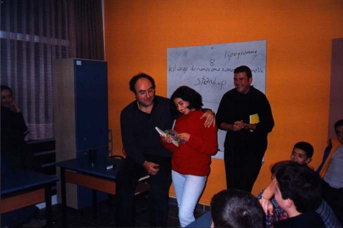  Çocuklar ve Sunay Akın